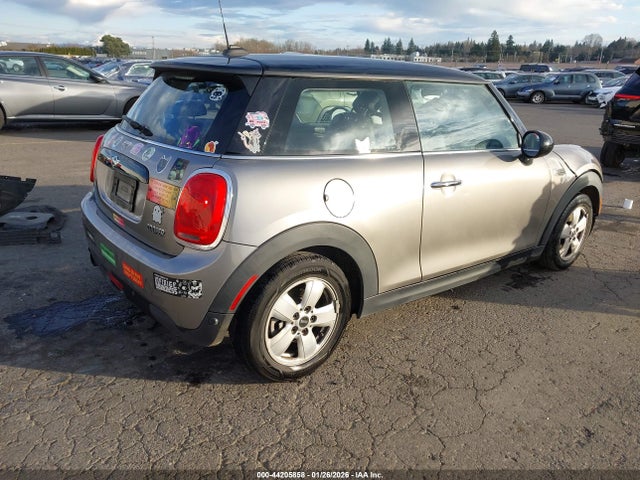 2017 MINI HARDTOP WMWXP5C39H3C64812 Photo 3