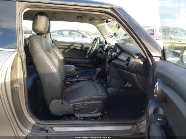 2017 MINI HARDTOP WMWXP5C39H3C64812 Photo 4