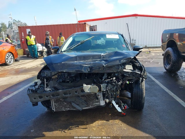 1FADP3N27GL323811 Ford Focus Titanium