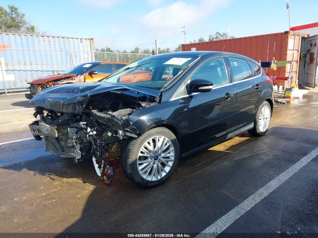 1FADP3N27GL323811 Ford Focus Titanium