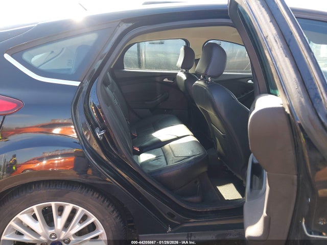 1FADP3N27GL323811 Ford Focus Titanium