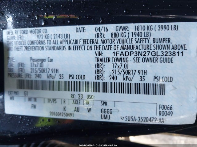 1FADP3N27GL323811 Ford Focus Titanium