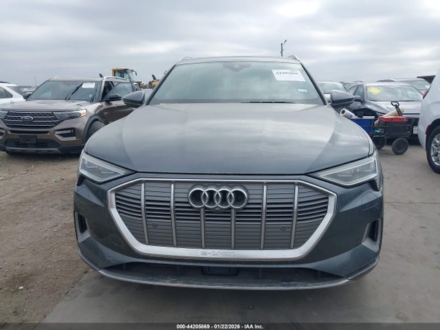 WA1VAAGE1KB007017 Audi E-tron Premium Plus