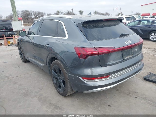 2019 AUDI E-TRON WA1VAAGE1KB007017 Photo 2