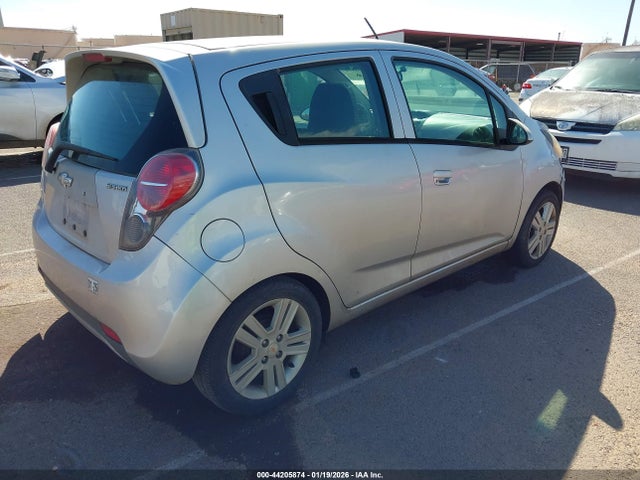 Chevrolet Spark 1lt Auto 2014 KL8CD6S90EC516227 Image 4