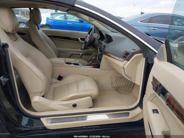 2011 Mercedes-benz E 350 მანქანა იყიდება აუქციონზე, vin: WDDKK5GF9BF107841, აუქციონის ნომერი: 44205904