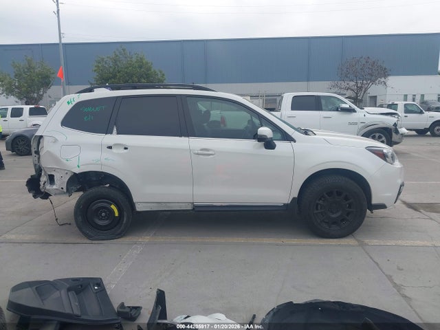 JF2SJAWC6JH560056 Subaru Forester 2.5i Touring