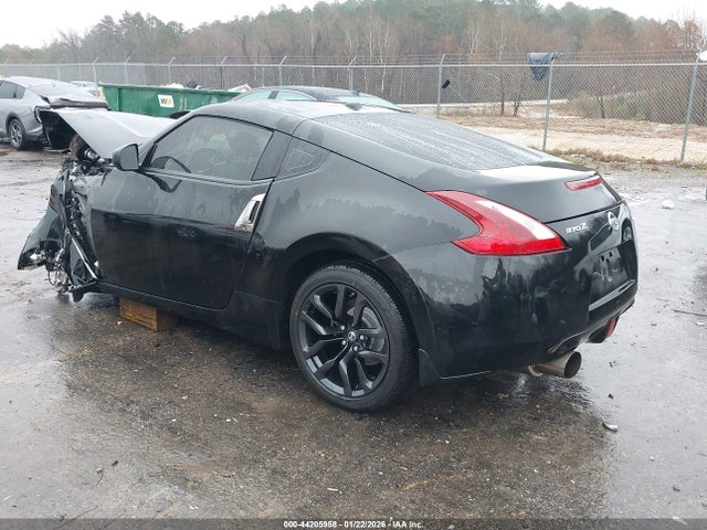 2018 NISSAN 370Z JN1AZ4EH7JM570882 Photo 2