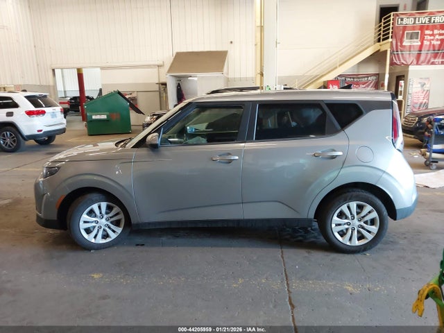 KNDJ23AU3P7844343 KIA SOUL LX