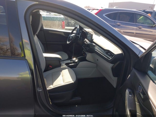 1FMCU0GNXRUA52952 Ford Escape Active