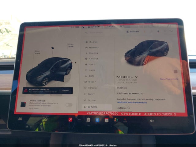 2024 Tesla Model Y Long Range Dual Motor All-wheel Drive მანქანა იყიდება აუქციონზე, vin: 7SAYGDEE3RF079370, აუქციონის ნომერი: 44206039