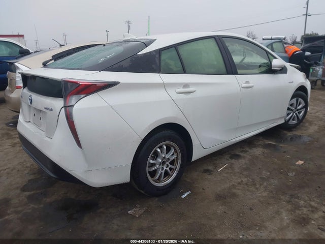 Toyota Prius Three 2016 JTDKARFU3G3022037 Image 4