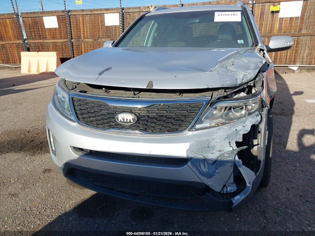 2014 Kia Sorento Lx მანქანა იყიდება აუქციონზე, vin: 5XYKTCA68EG496865, აუქციონის ნომერი: 44206105