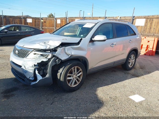 2014 Kia Sorento Lx მანქანა იყიდება აუქციონზე, vin: 5XYKTCA68EG496865, აუქციონის ნომერი: 44206105