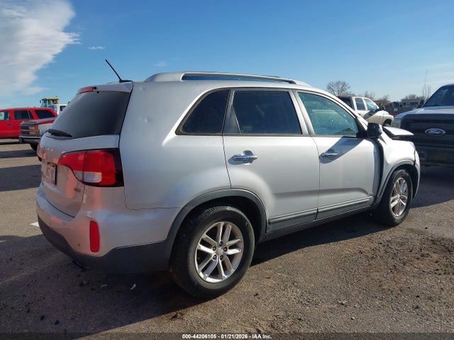 2014 Kia Sorento Lx მანქანა იყიდება აუქციონზე, vin: 5XYKTCA68EG496865, აუქციონის ნომერი: 44206105