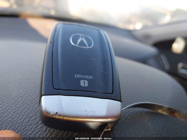 44206108 :رقم المزاد ، 19UUB1F54JA011150 vin ، 2018 Acura Tlx Tech Pkg مزاد بيع