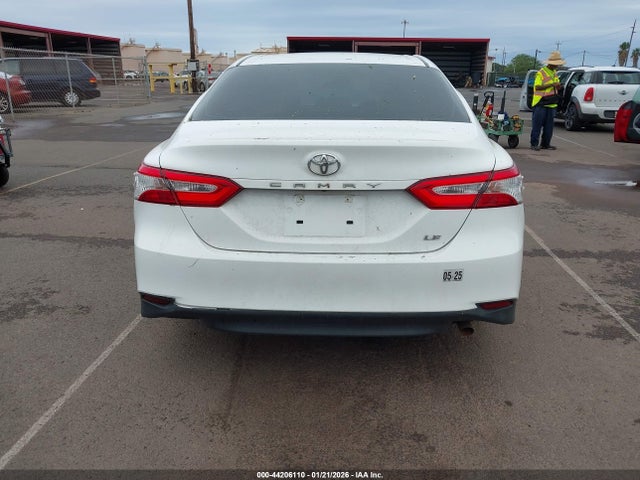 4T1B11HK6KU182957 Toyota CAMRY LE