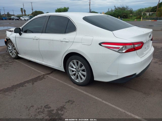 4T1B11HK6KU182957 Toyota CAMRY LE