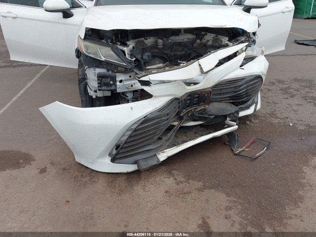 4T1B11HK6KU182957 Toyota CAMRY LE