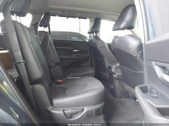 Toyota Grand Highlander Platinum 2024 5TDAAAB58RS066340 Image 8