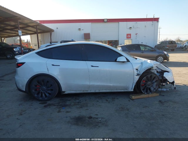7SAYGDEF0RF072790 Tesla Model Y Performance Dual Motor All-wheel Drive