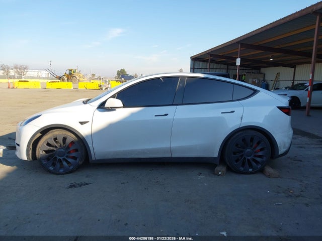7SAYGDEF0RF072790 Tesla Model Y Performance Dual Motor All-wheel Drive