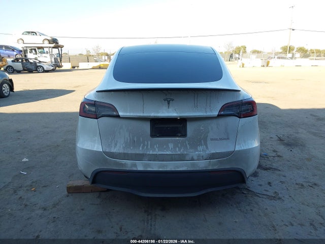 7SAYGDEF0RF072790 Tesla Model Y Performance Dual Motor All-wheel Drive