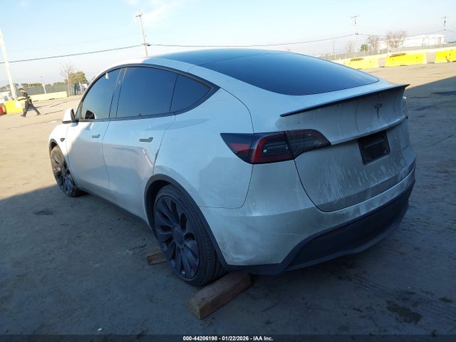 7SAYGDEF0RF072790 Tesla Model Y Performance Dual Motor All-wheel Drive