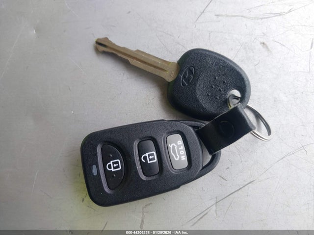 KMHD84LF3KU855106 Hyundai ELANTRA SEL