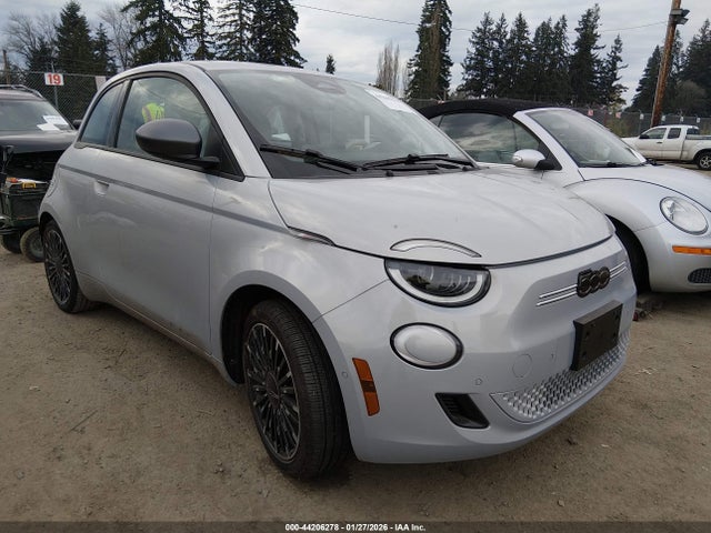 2024 FIAT 500E ZFAFFAC40RX227553 Photo 0