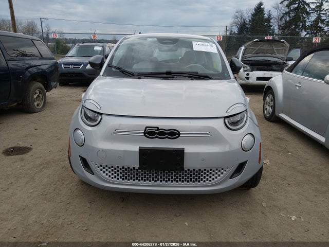 ZFAFFAC40RX227553 Fiat 500e La Fwd