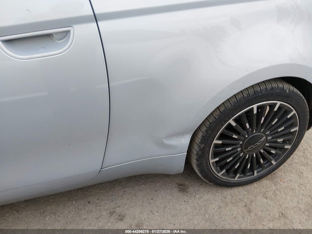 ZFAFFAC40RX227553 Fiat 500e La Fwd