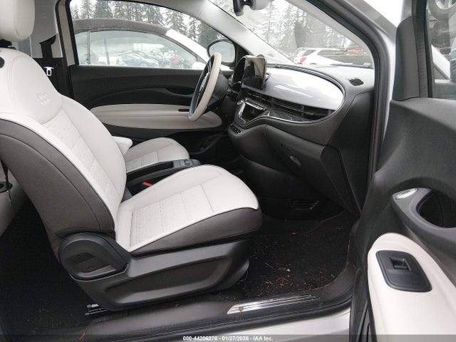2024 FIAT 500E ZFAFFAC40RX227553 Photo 4
