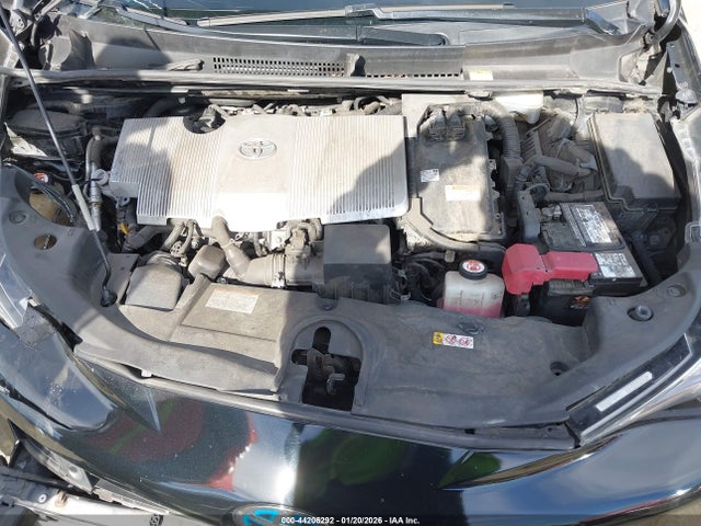 JTDKBRFUXJ3057596 Toyota Prius Two