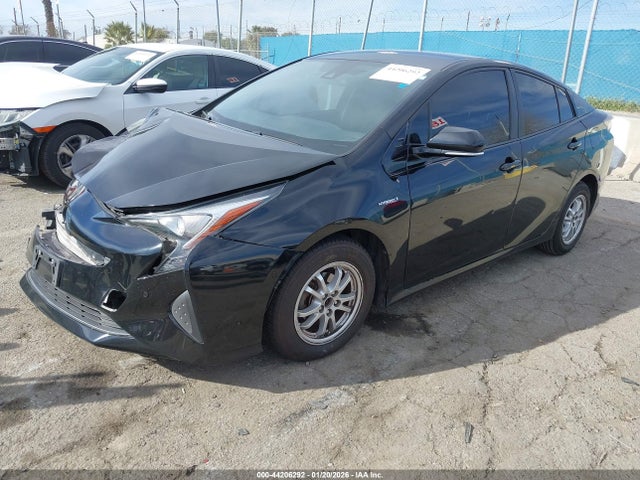 JTDKBRFUXJ3057596 Toyota Prius Two
