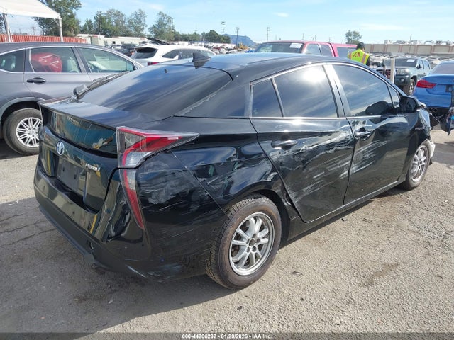 JTDKBRFUXJ3057596 Toyota Prius Two