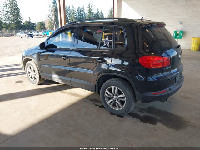 2016 VOLKSWAGEN TIGUAN WVGBV7AX8GW066216 Photo 2
