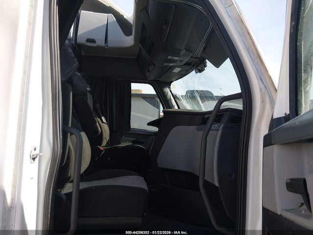 2022 Freightliner New Cascadia 126 მანქანა იყიდება აუქციონზე, vin: 3AKJHHDR3NSNC6187, აუქციონის ნომერი: 44206352