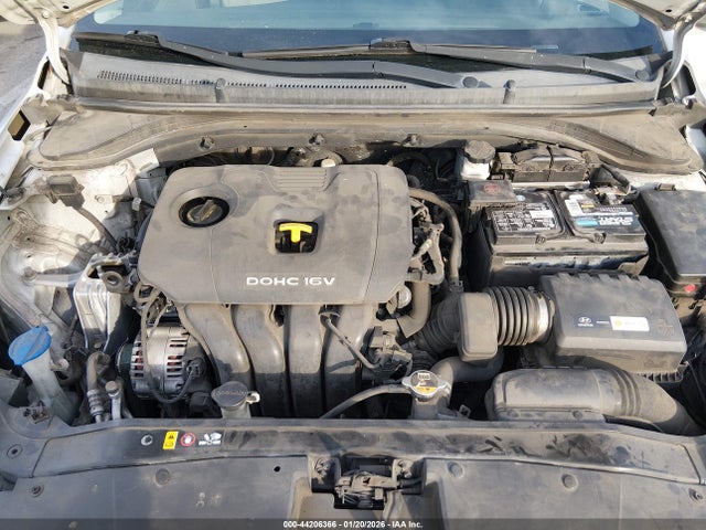 Hyundai ELANTRA SEL 2018 5NPD84LF6JH267830 Image 10