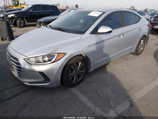Hyundai ELANTRA SEL 2018 5NPD84LF6JH267830 Image 2