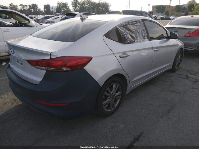 Hyundai ELANTRA SEL 2018 5NPD84LF6JH267830 Image 4