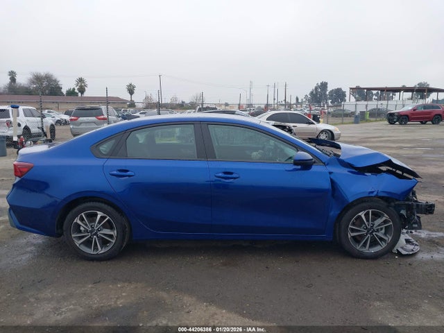 3KPF24AD6RE758913 KIA Forte Lxs