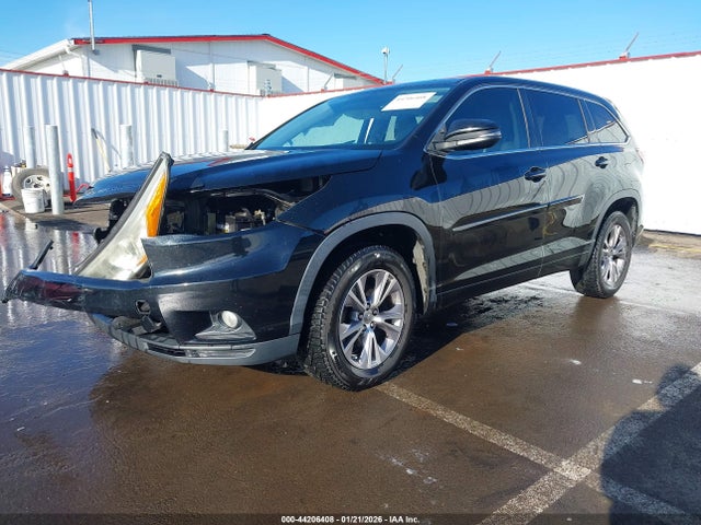 Toyota Highlander Le Plus V6 2014 5TDZKRFH4ES009971 Image 2