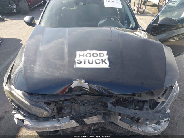 1HGCV1F15JA008225 Honda ACCORD LX