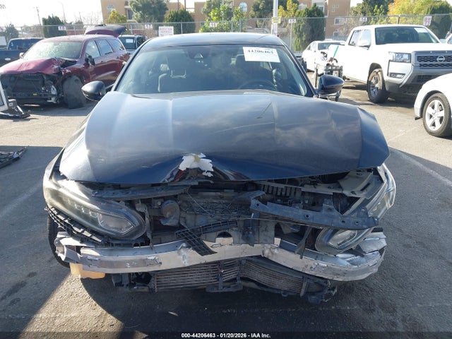 1HGCV1F15JA008225 Honda ACCORD LX