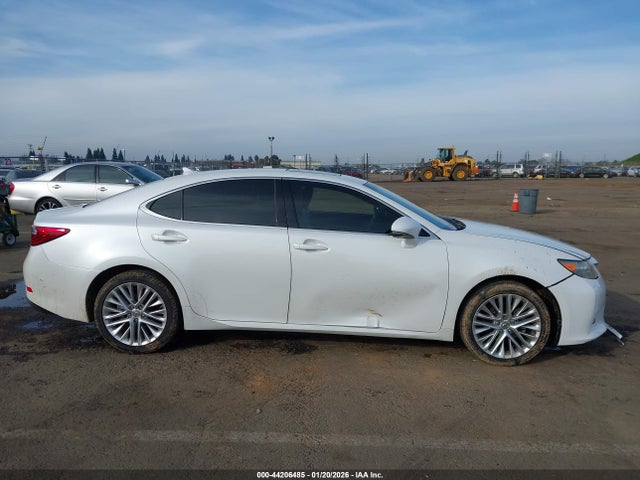 44206485 :رقم المزاد ، JTHBK1GG7D2065609 vin ، 2013 Lexus Es 350 مزاد بيع