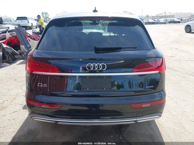 WA1AAAFY8M2108214 Audi Q5 Premium 45 Tfsi Quattro S Tronic