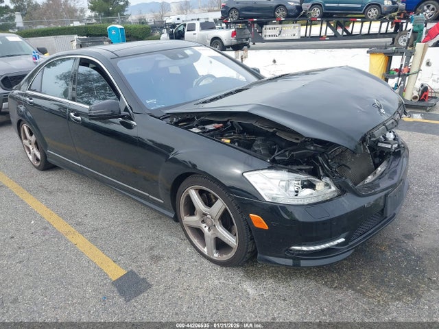 2013 MERCEDES-BENZ S 550 WDDNG7DB1DA525967