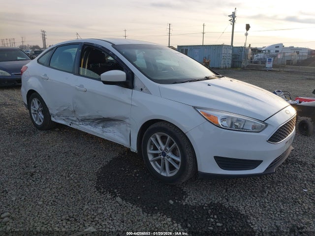 Ford FOCUS SE 2018 1FADP3F28JL237137 main image