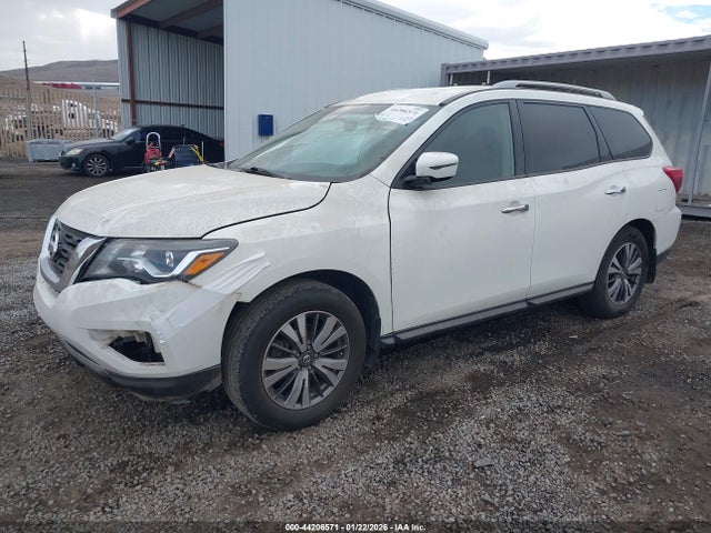Продажа на аукционе авто 2017 Nissan Pathfinder S, vin: 5N1DR2MM0HC636200, номер лота: 44206571